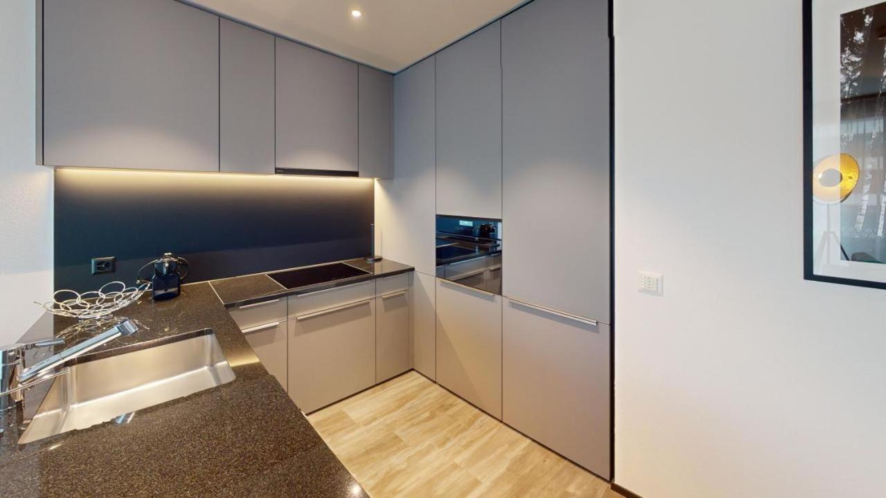 Spacious 1 Bedroom Apartment With Balcony Zurich Exterior photo
