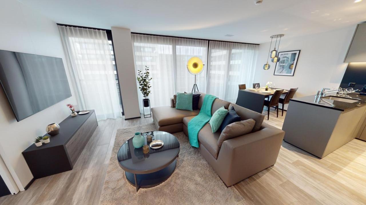 Spacious 1 Bedroom Apartment With Balcony Zurich Exterior photo